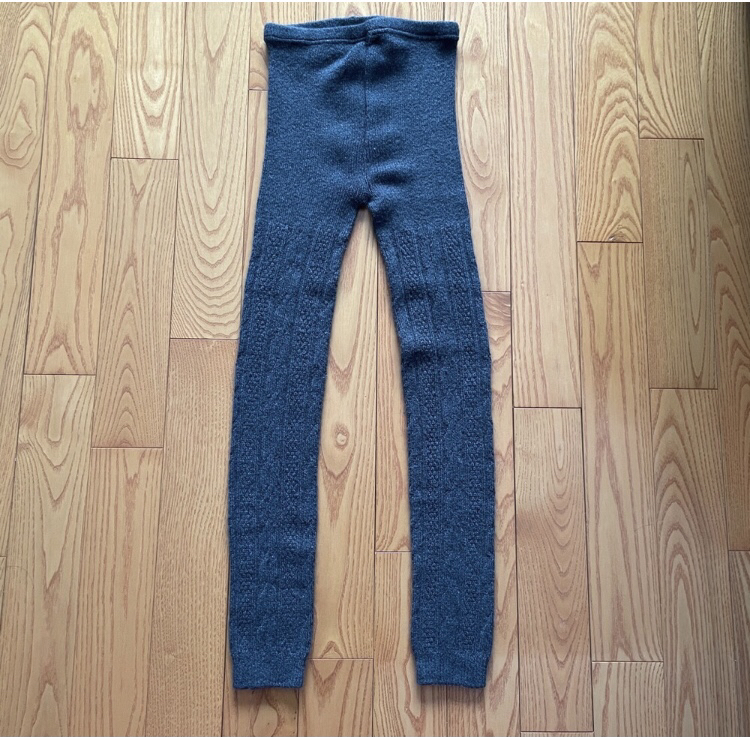 Uniqlo HeatTech Grey Cable Leggings - Small image indicator(2)