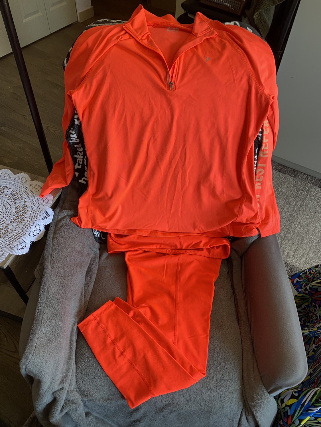 Sports suit