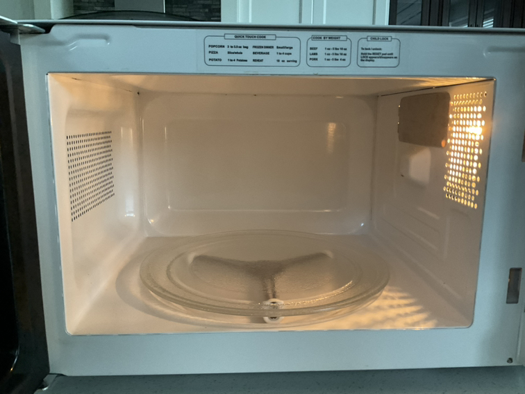 RCA Microwave - photo 2