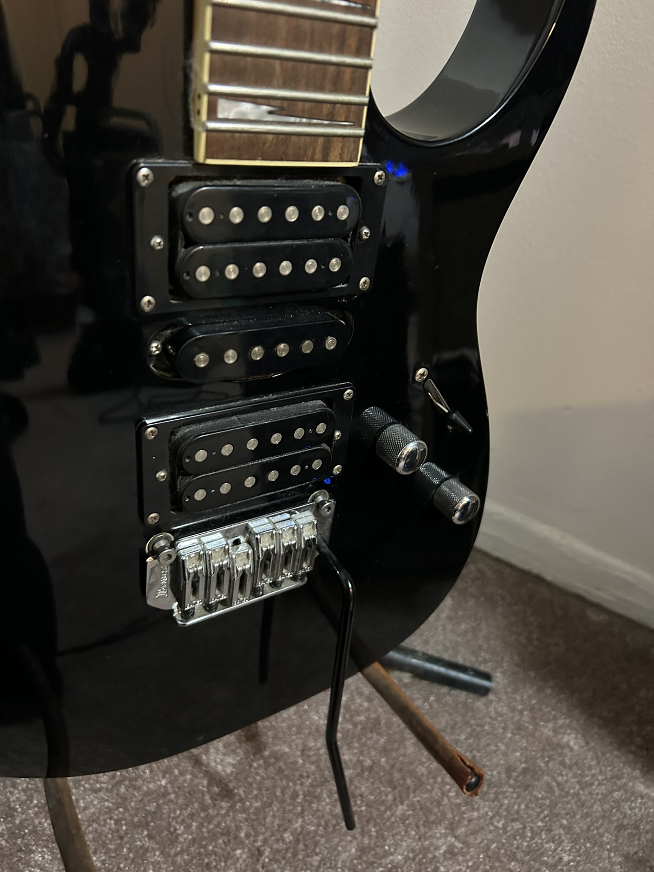 Ibanez Gio Electric Guitar with Stand - photo 3
