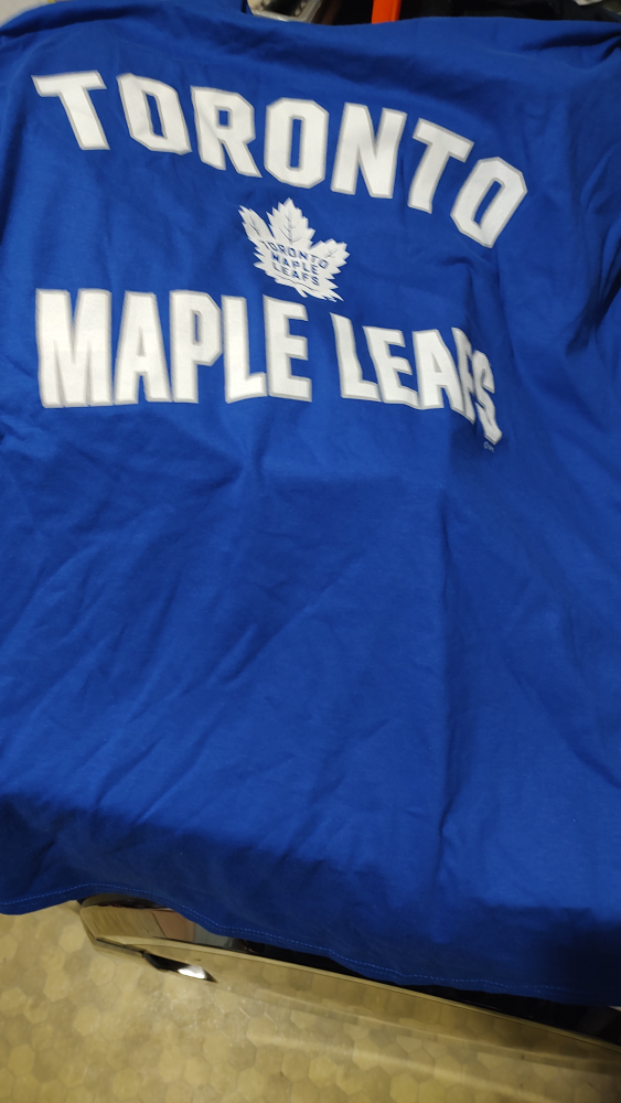 new Maple Leafs t-shirt