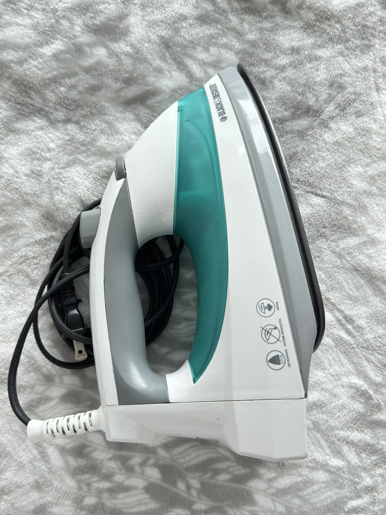 Black & decker iron