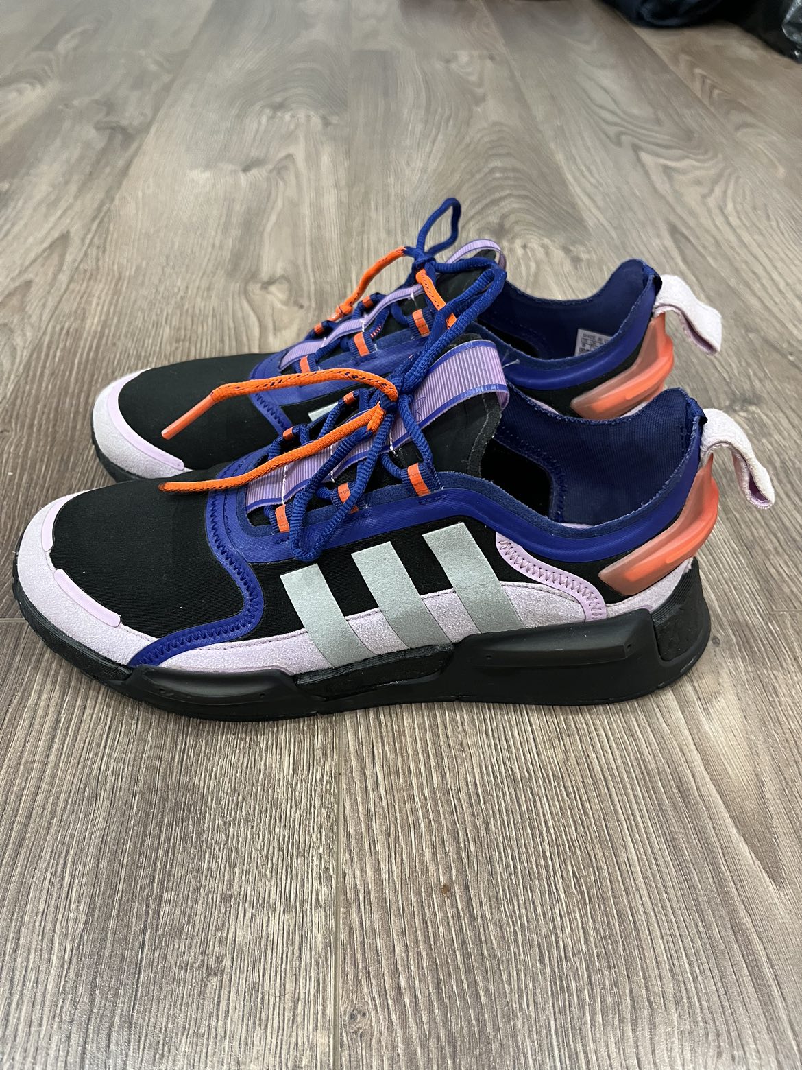 ADIDAS women’s shoes NMD_V3 Size 9 US - photo 3