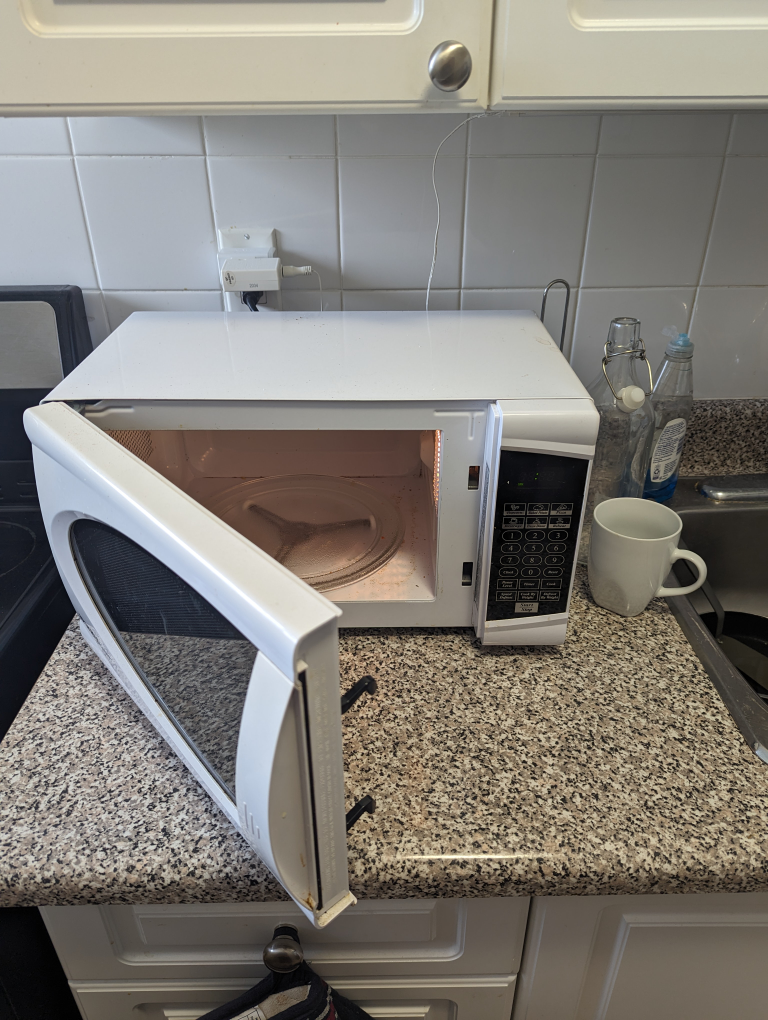 microwave - photo 2