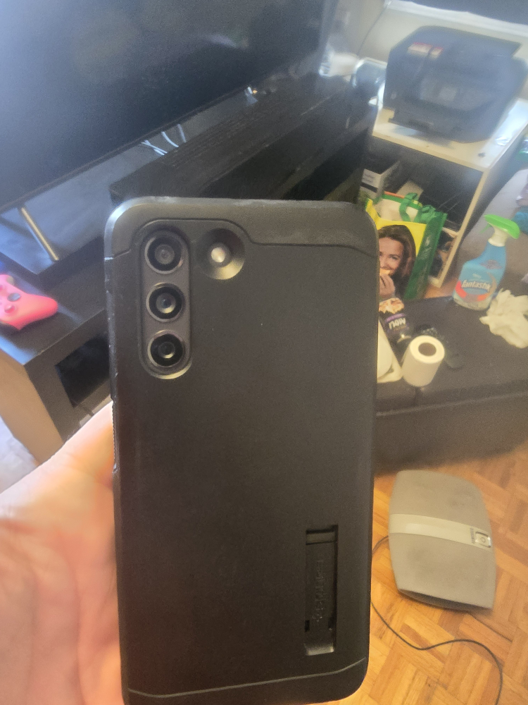 Galaxy S21 FE 5G with case - photo 2