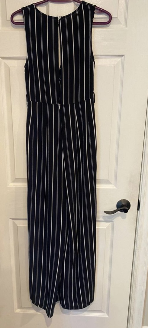 Black and White Jumpsuit image indicator(3)