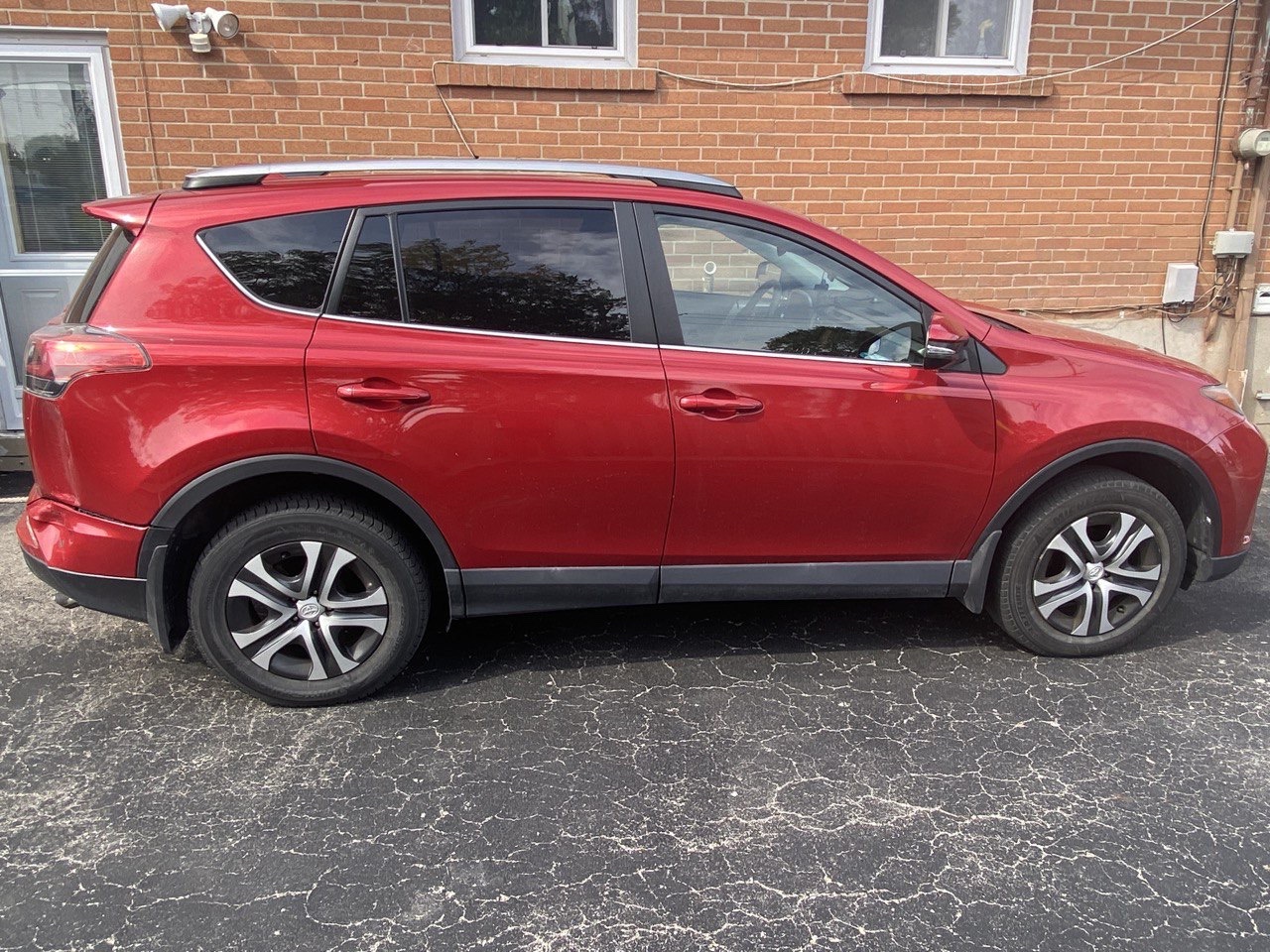Toyota RAV4 2017 - photo 4