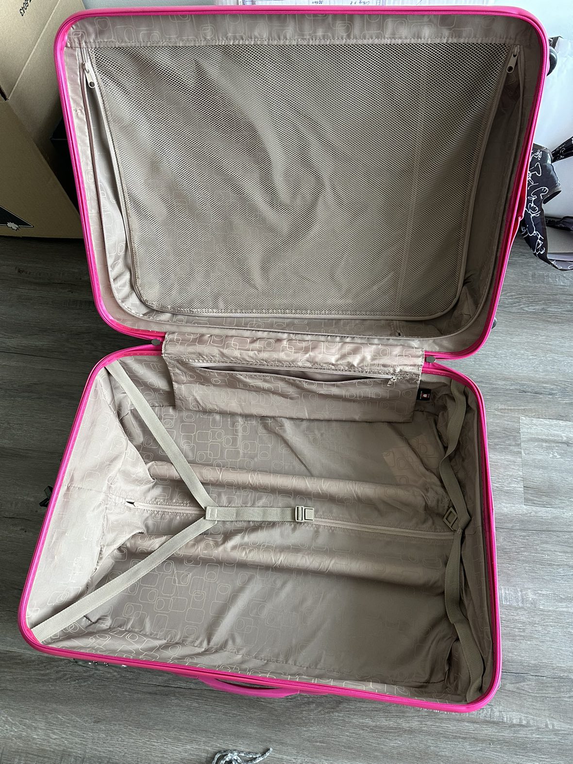 Delsey 28” Luggage - photo 5