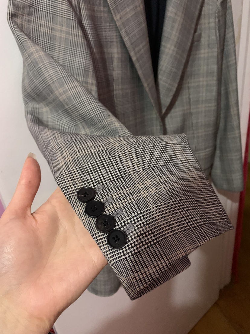 Aritzia Babaton Agency Check Blazer image indicator(3)