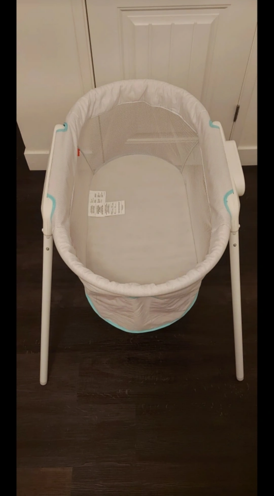 Baby Bassinet Fisher-Price Stow'n Go Bassinet image indicator(2)