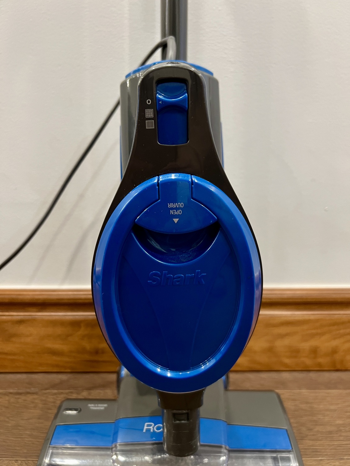 Shark Vacuum Cleaner, Rocket Ultra-Light - photo 3