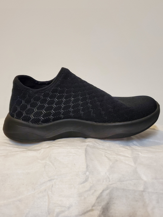 Vessi everyday slip-ons (size M6/W7) waterproof shoes image indicator(2)
