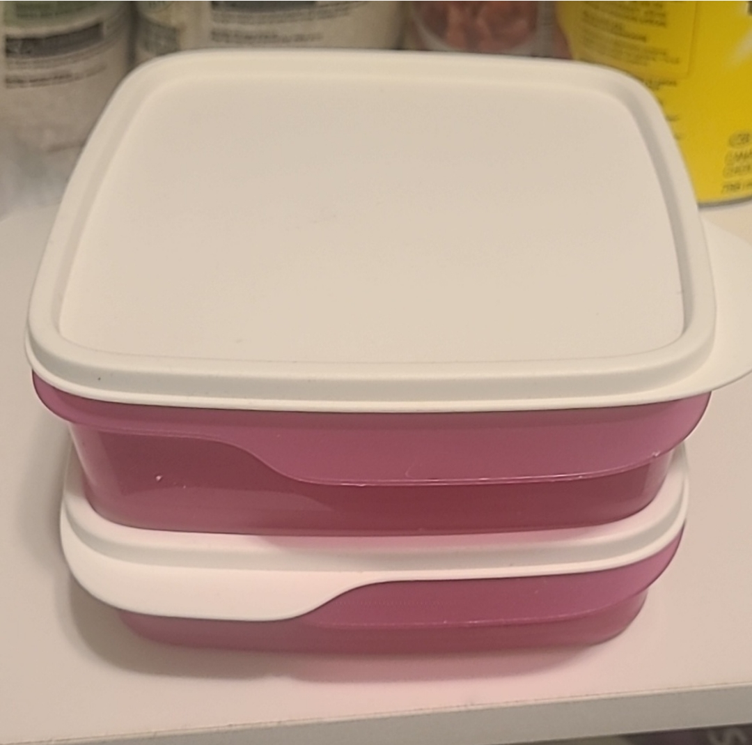 Tupperware  lunch it containers - photo 2