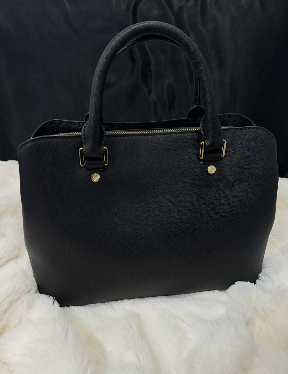 Micheal Kors Black Leather Bag - photo 4