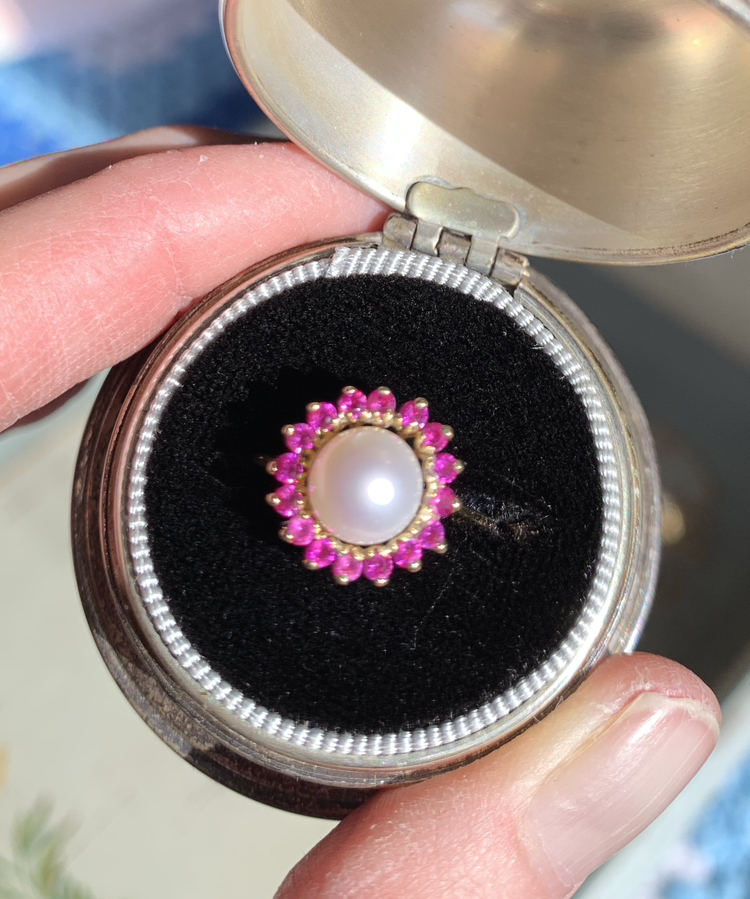 Estate Natural Large Pearl 10k Halo Ring image indicator(5)