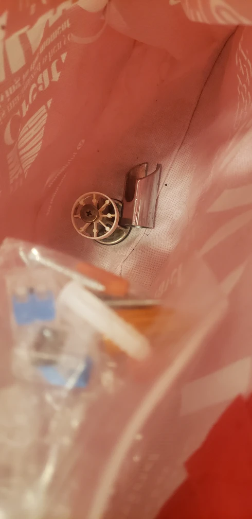 Brushed Chrome Faucet - Lever Handle image indicator(3)