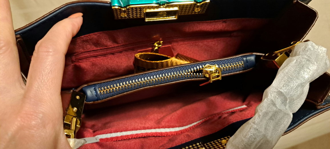 Tory Burch Dupe Purse NEW image indicator(4)