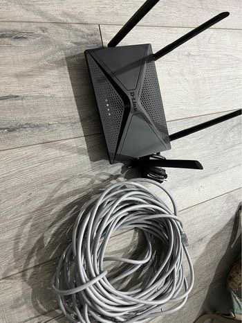 D-LINK Router + 11 meter cable