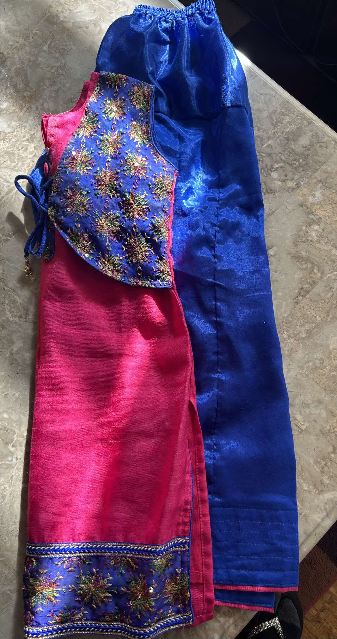 Girl suits image indicator(9)