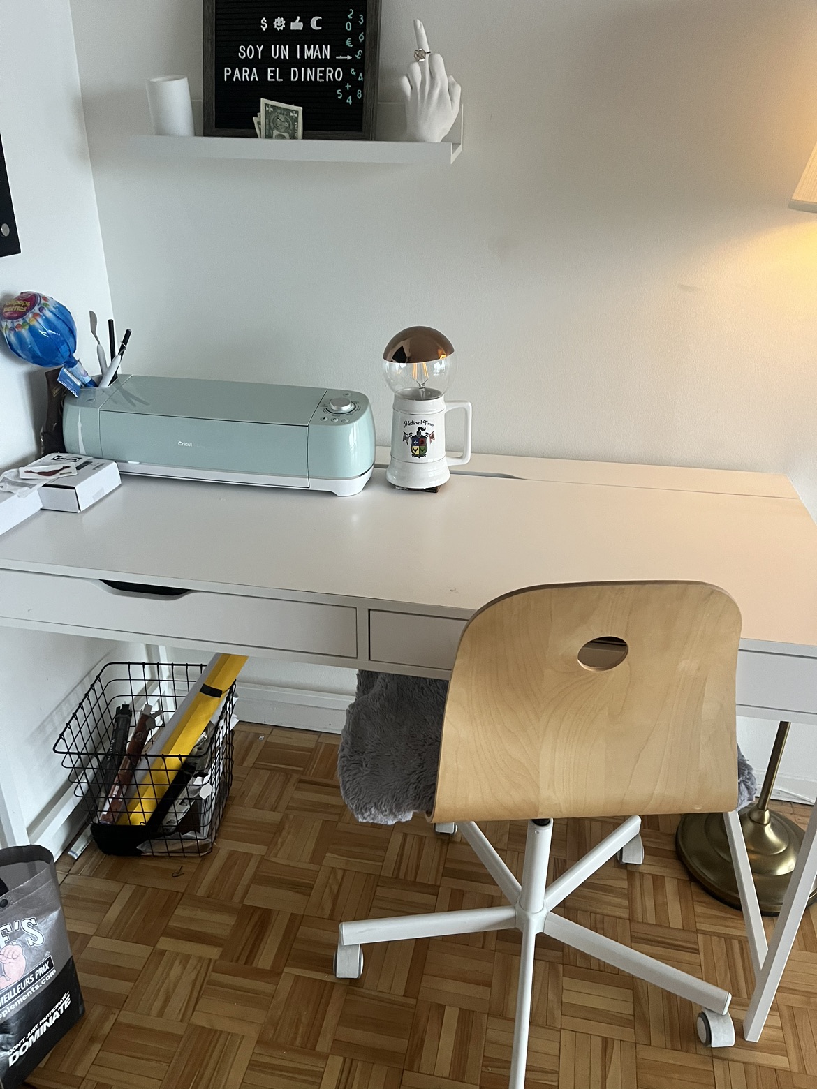 Desk and chair thumbnail