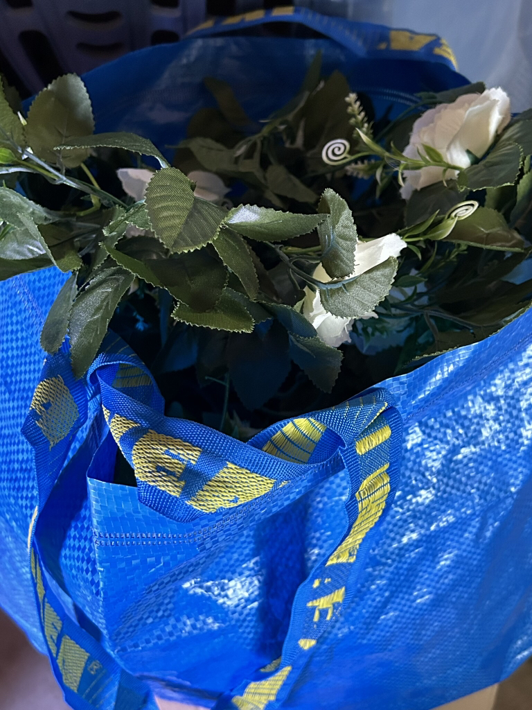 Vines with roses artificial - photo 4
