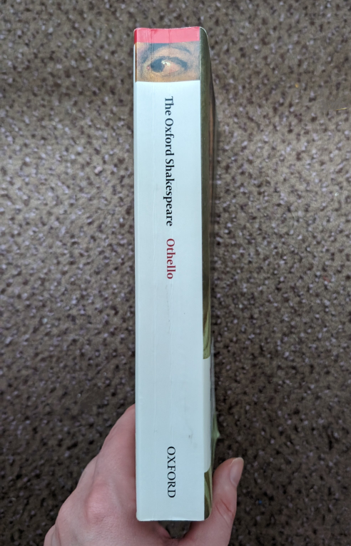 Shakespeare's Othello MOVING SALE 🥕 - photo 2