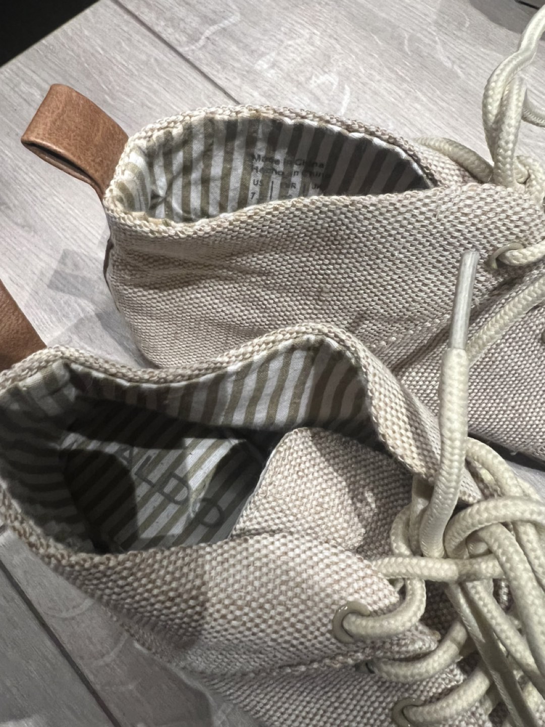 Beige canvas shoes - photo 2