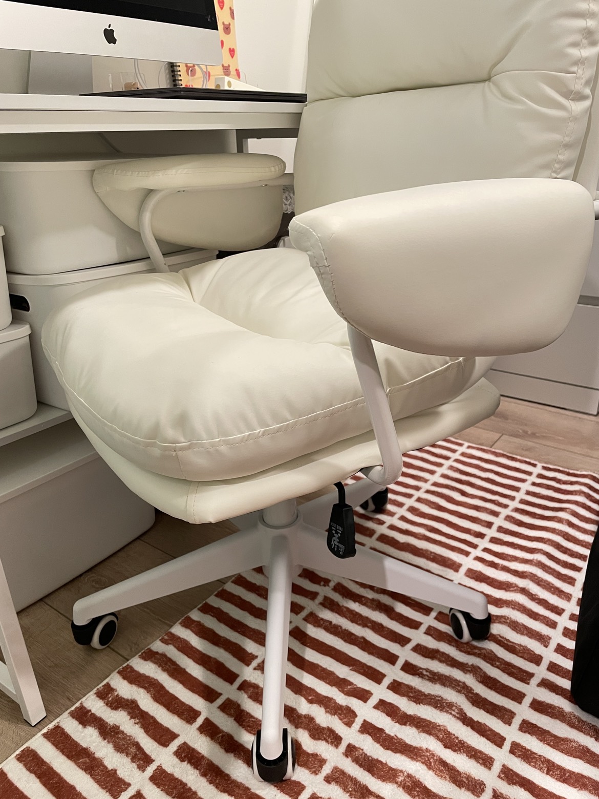 White Chair - photo 2