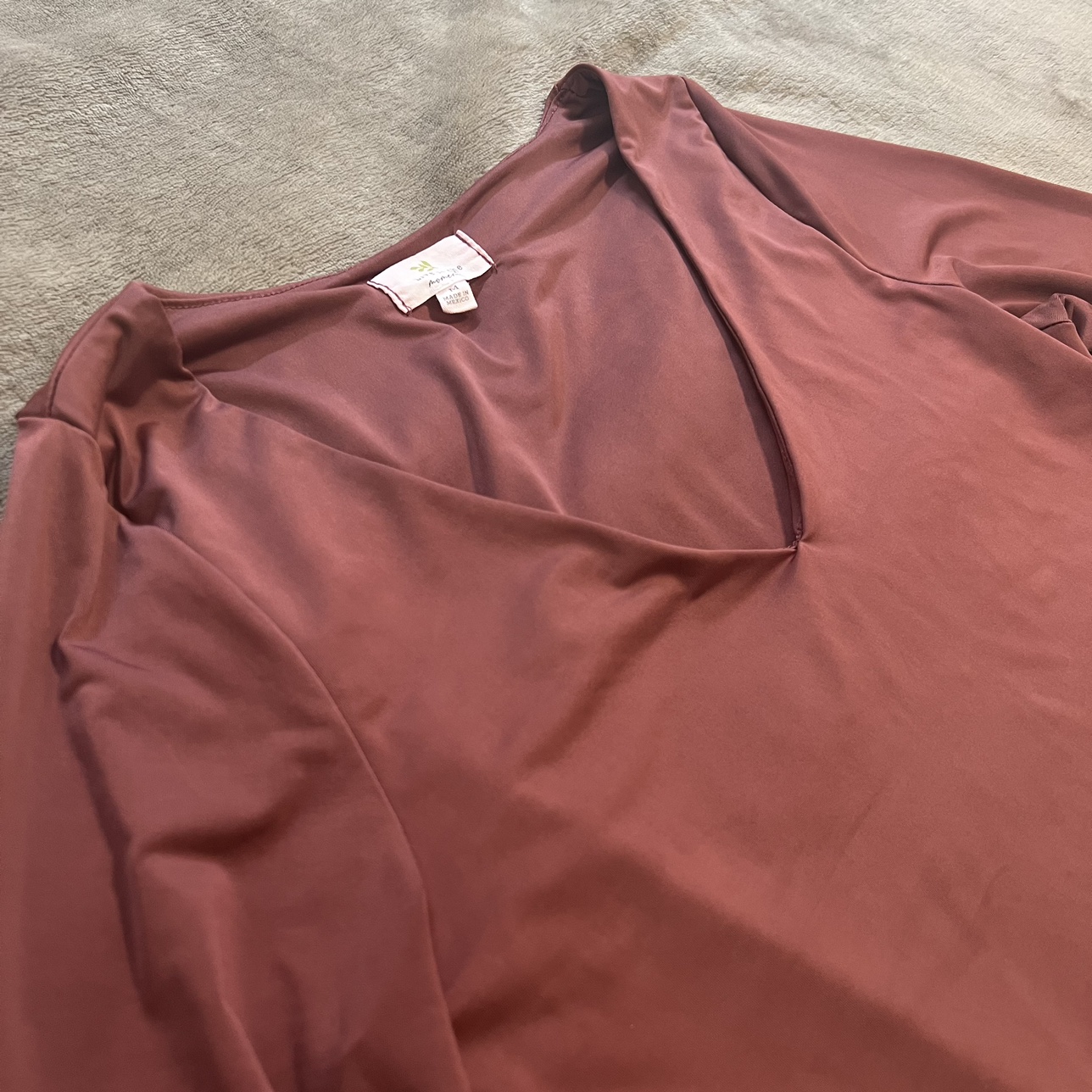 V-neck crop top - M image indicator(2)