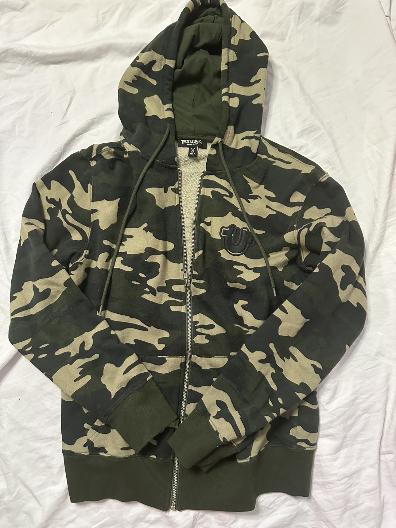 TRUE RELIGION CAMO ZIP UP PRICE NEGOTIABLE thumbnail