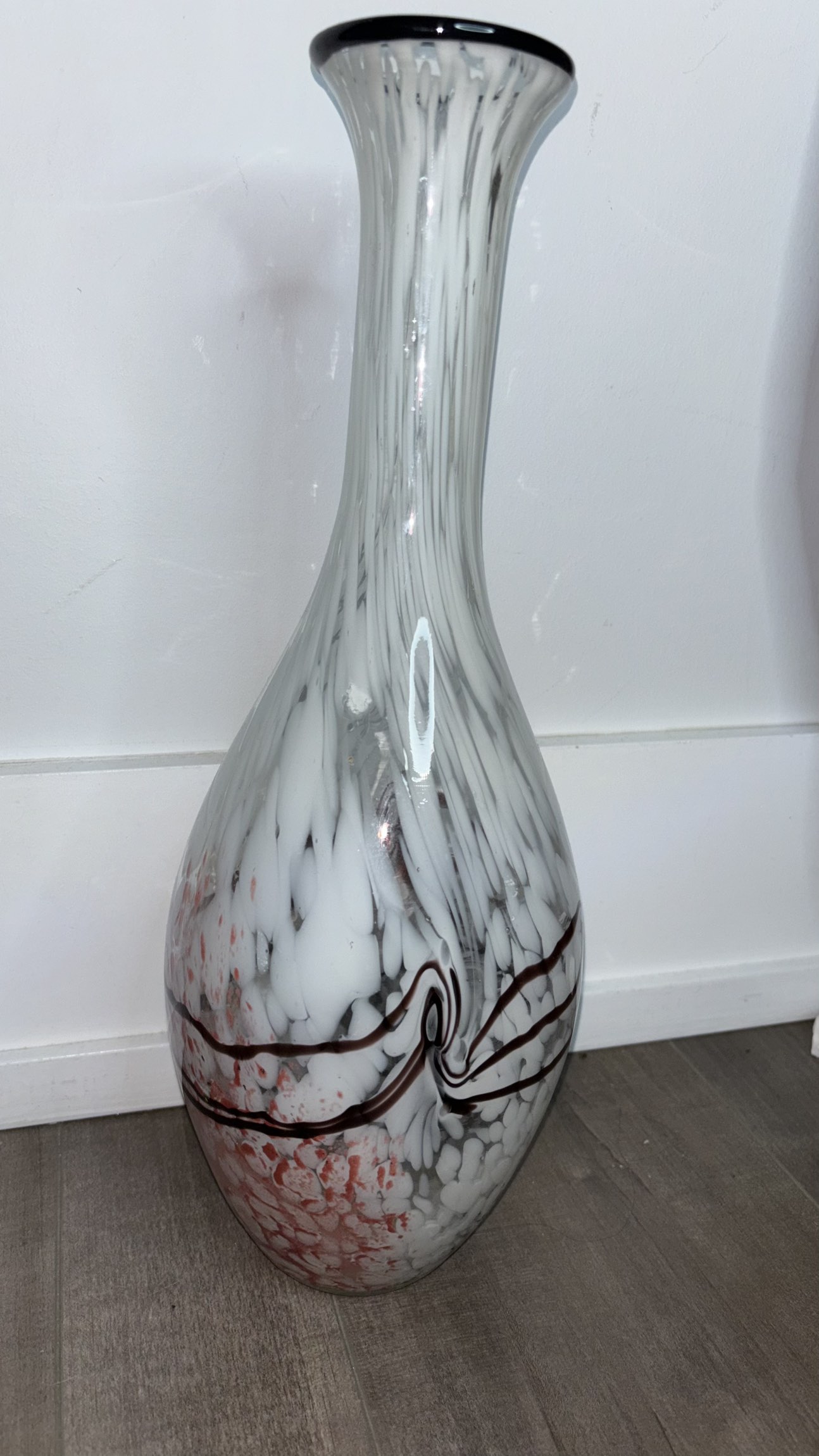 Beautiful Marbled Vase image indicator(6)