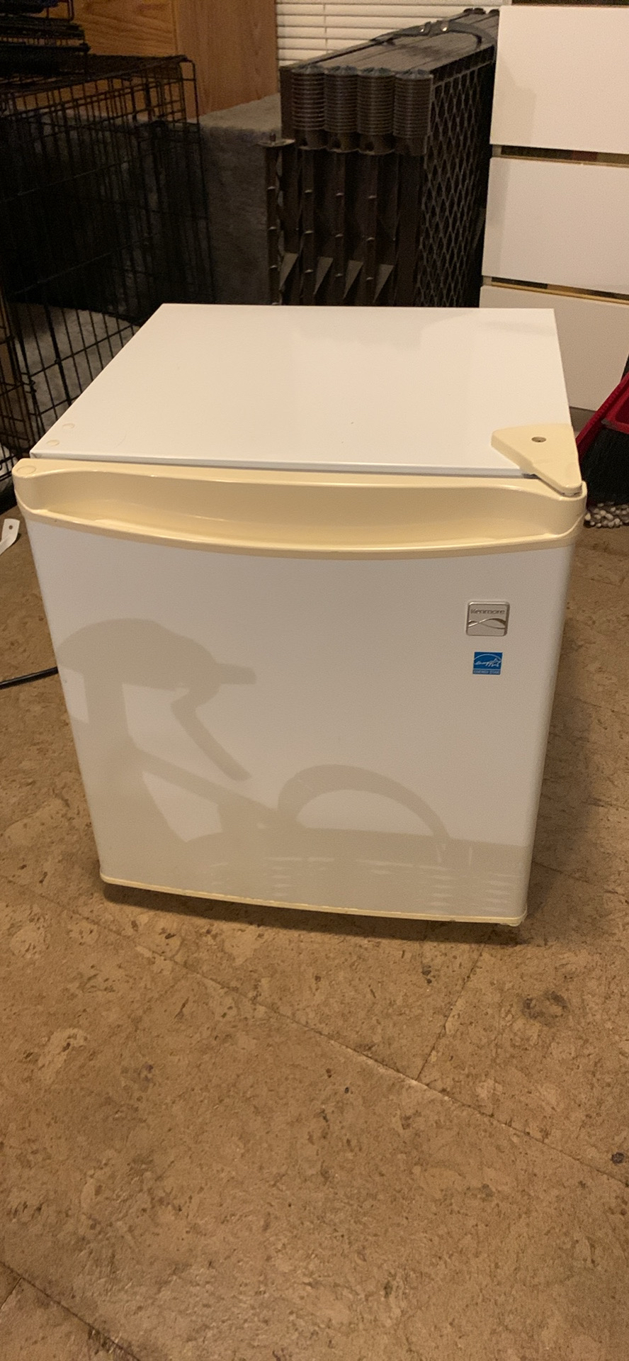 Mini fridge