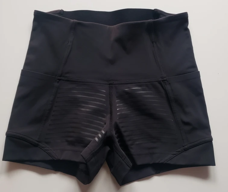 Lululemon shorts size 8 image indicator(2)