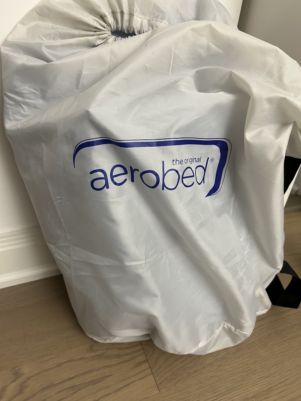 Aerobes full size air mattress