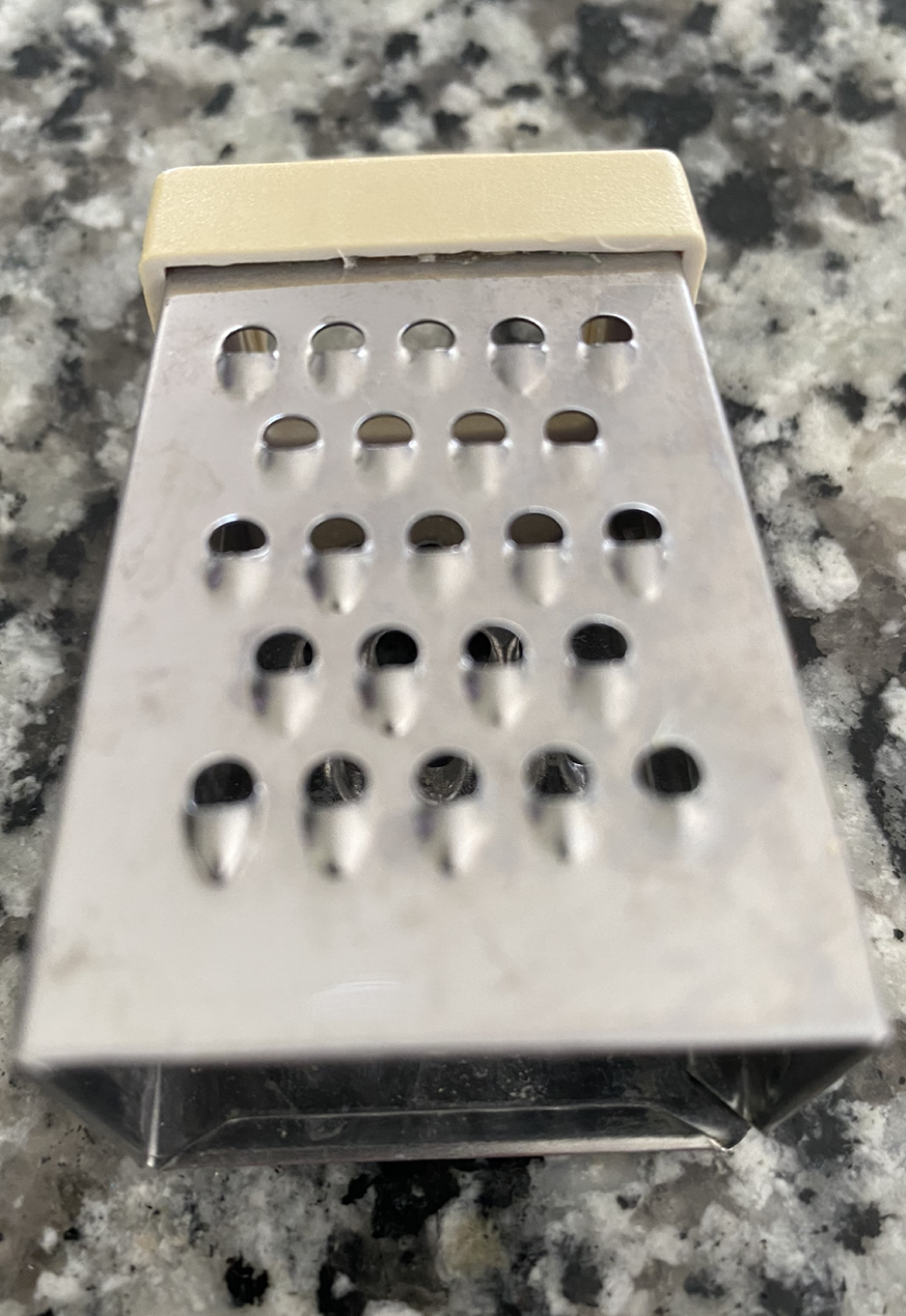 Cute mini grater. image indicator(2)