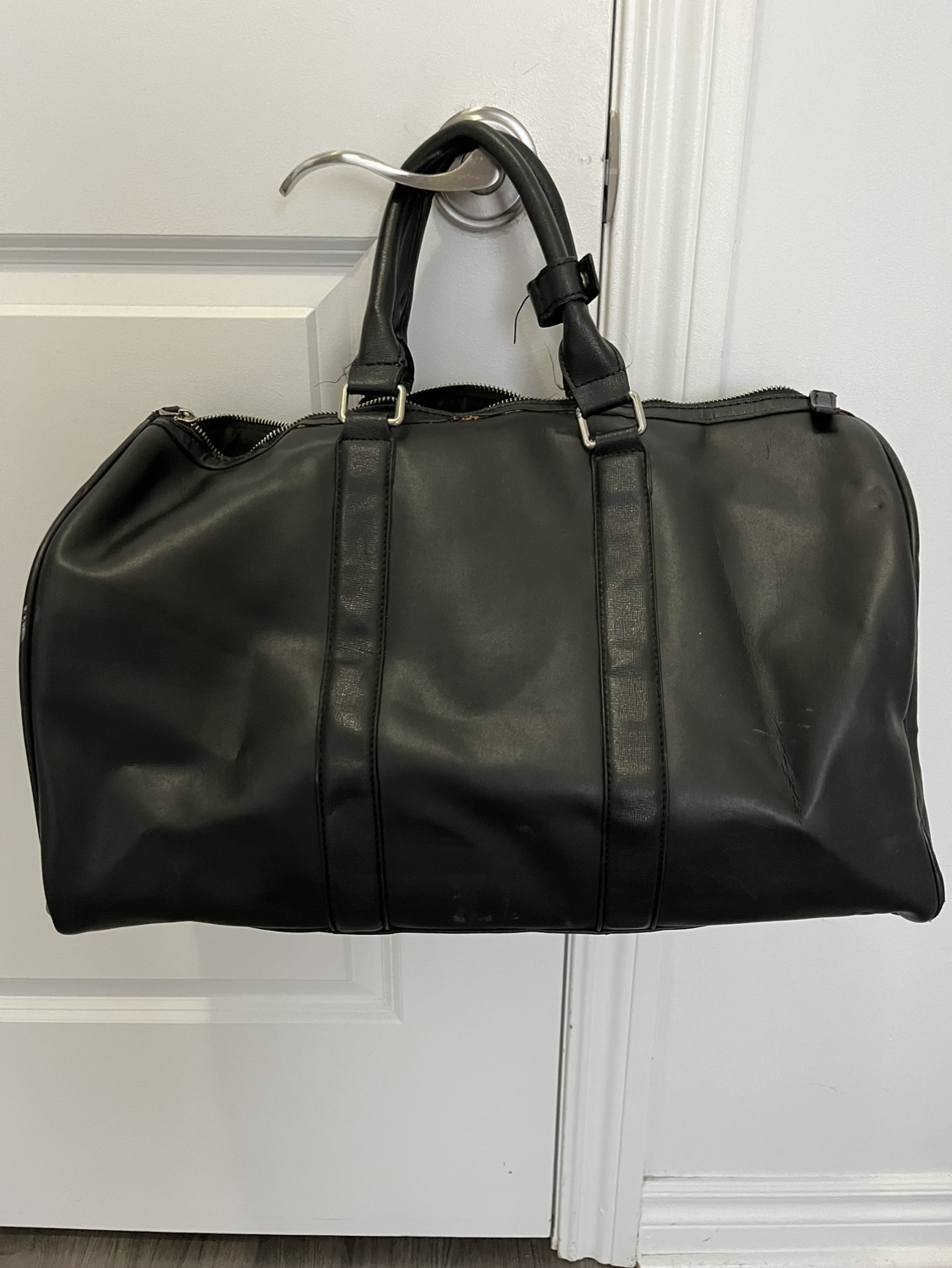 Leather Day Bag image indicator(2)