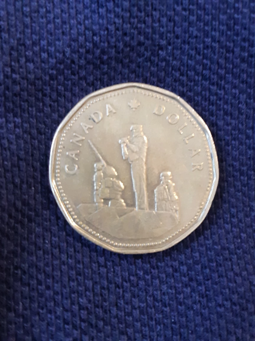 Collectible Canada "Peacekeeping" Loonie From 1995! 💲 thumbnail