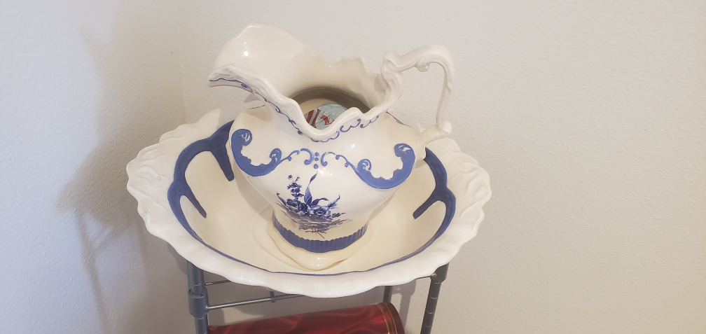 antique urn and bowl - photo 3