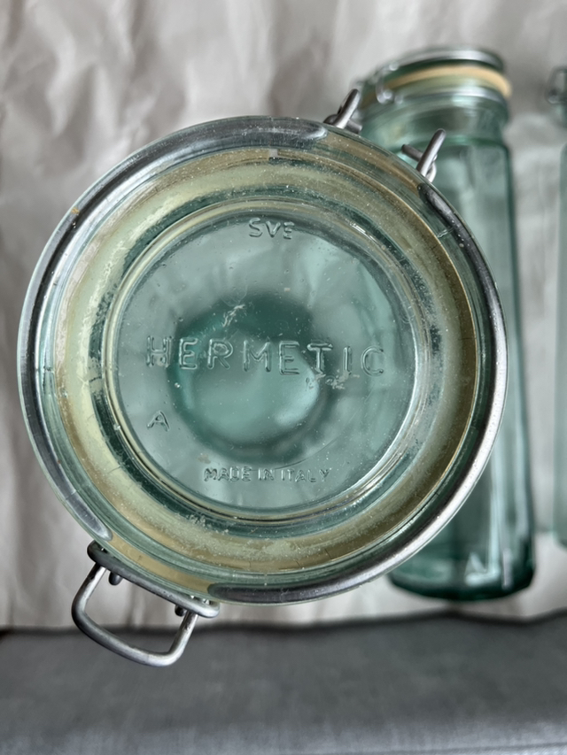 Tall glass jars with wire bale clasp image indicator(3)