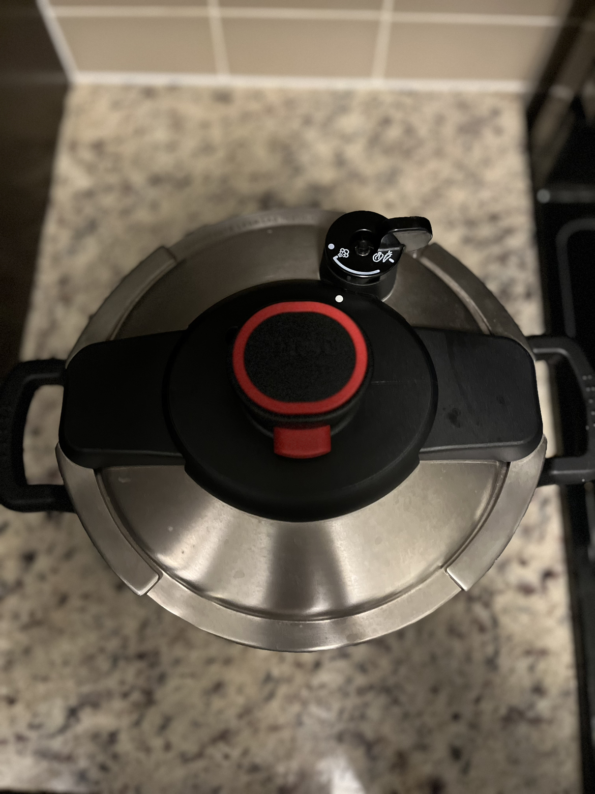 T-fal P45007 Clipso 6-litre Stainless Steel Pressure Cooker