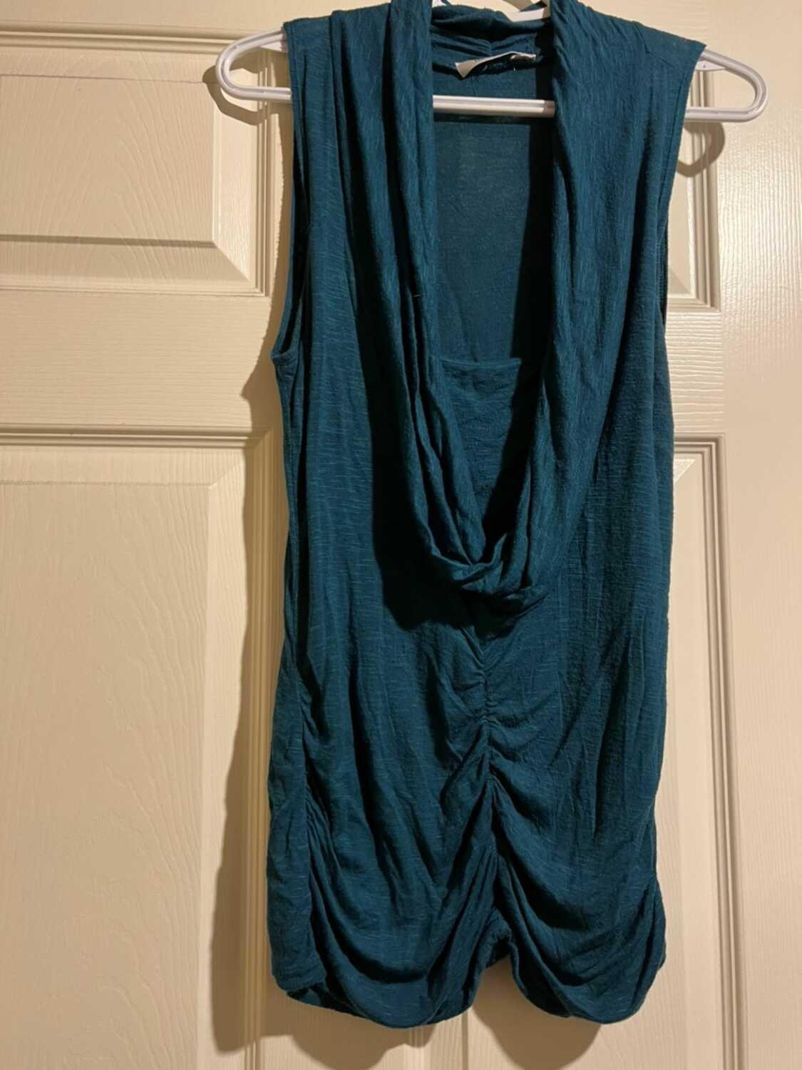 Green/Teal sleeveless top- sz medium thumbnail