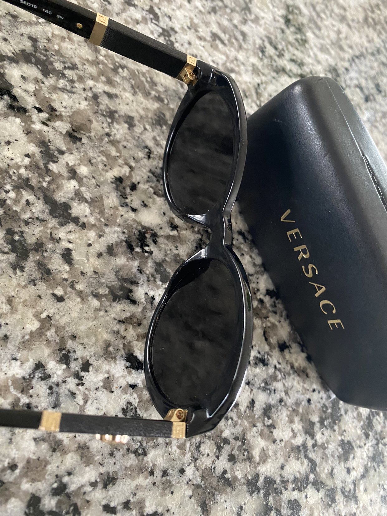 Authentic Versace sunglasses. image indicator(8)