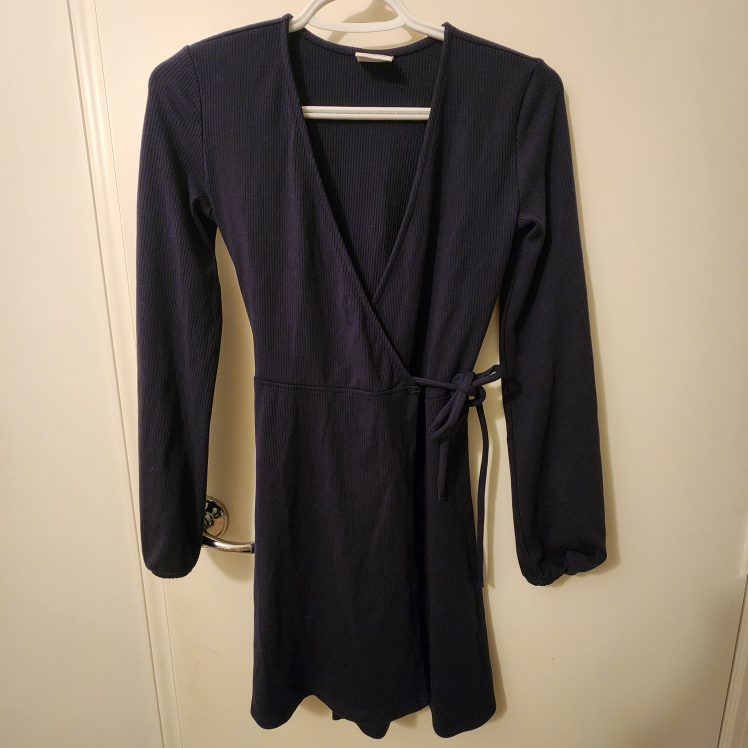 Aritzia Sunday Best Wrap Dress