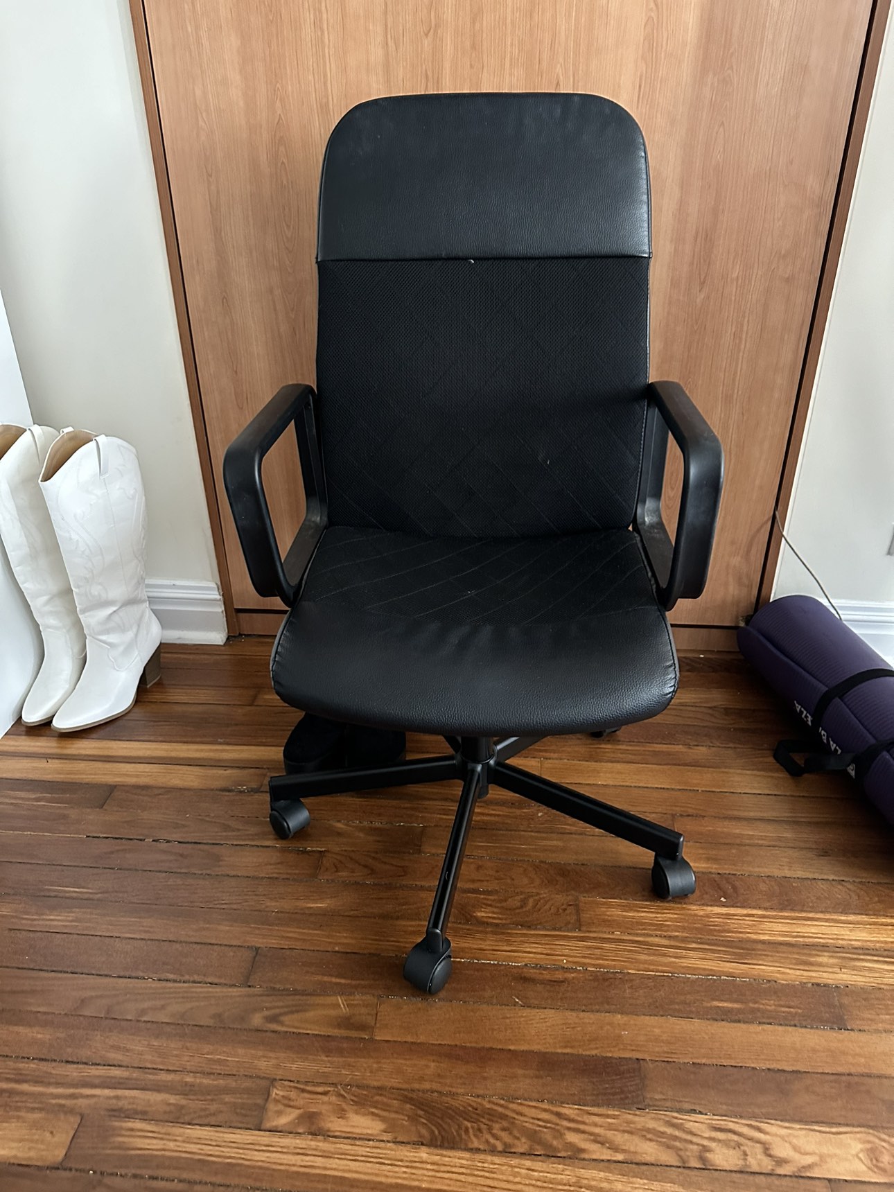 MUST GO BY MONDAY NOON - desk & chair image indicator(5)