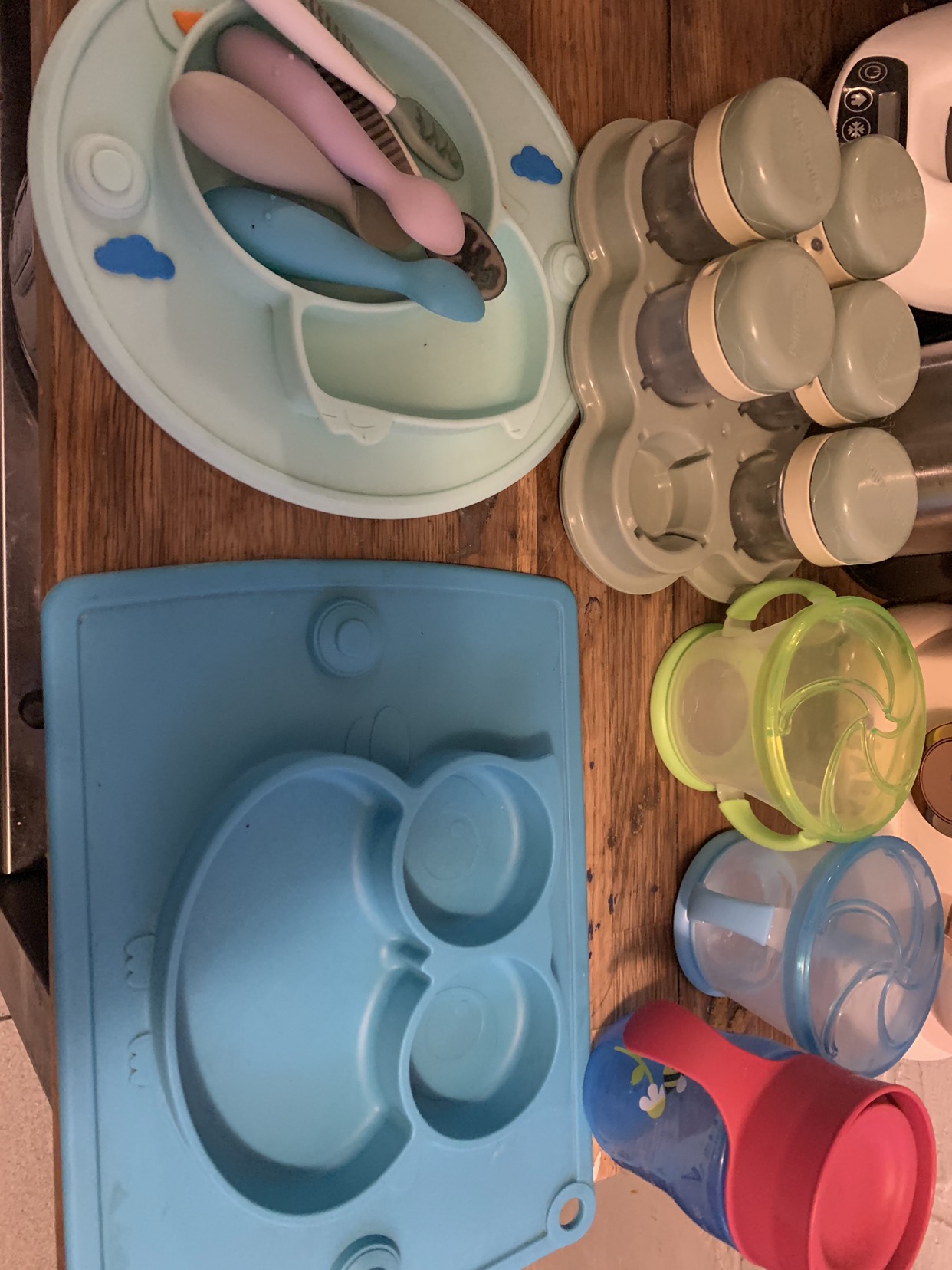 Baby feeding lot thumbnail