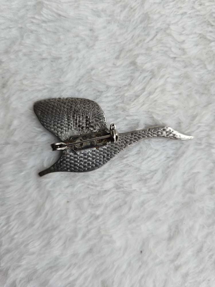 Vintage Pewter Flying Bird Pin image indicator(2)