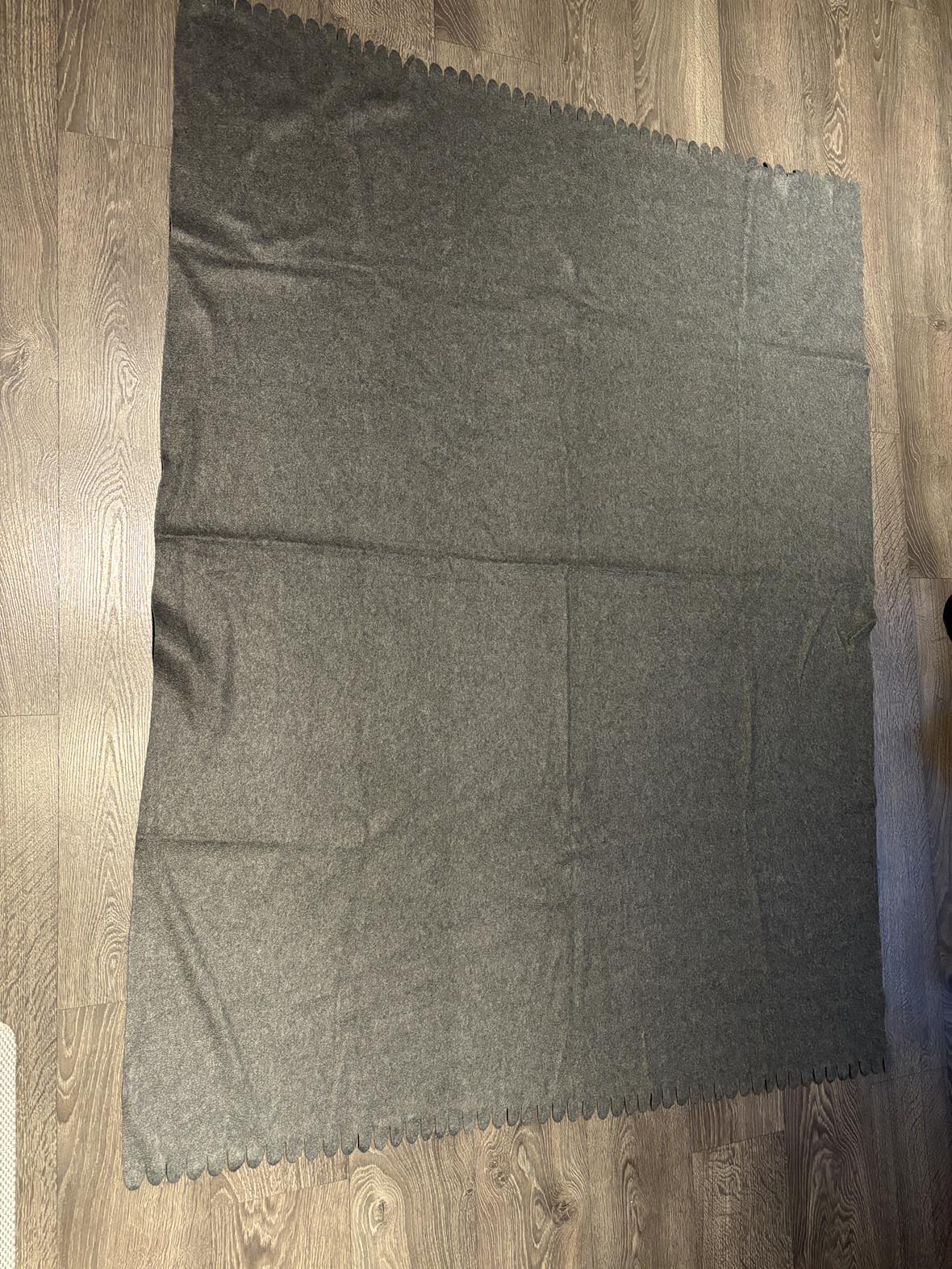 MOVING SALE ENDS TODAY! 2 blankets (2 for $15) - photo 2