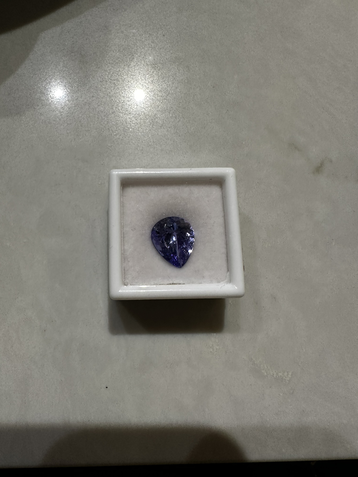 Natural Violet Tanzanite 5 carats thumbnail