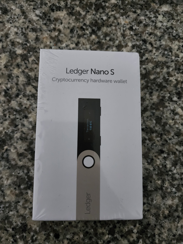 Nano Ledger crypto wallet (1)