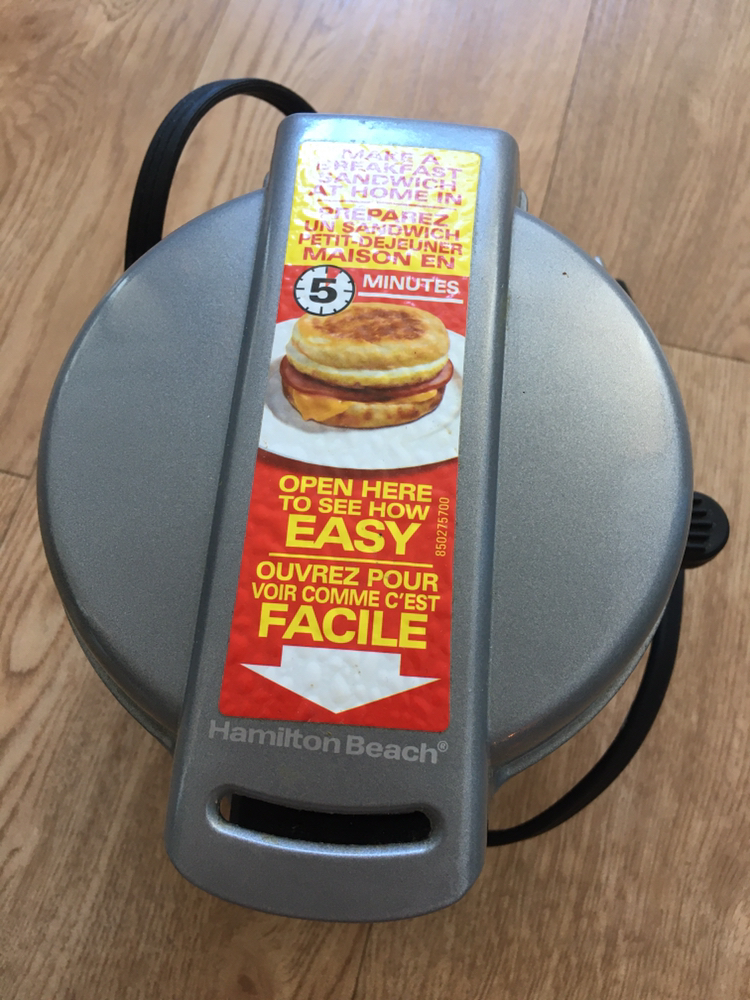 Breakfast sandwich maker